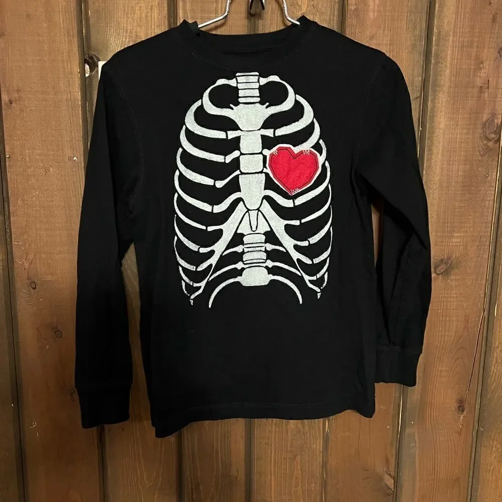 Gymboree youth size 8 black Valentine long sleeved shirt.